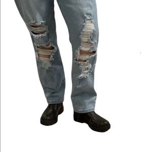 So comfortable! Destroyed destructed high rise mom jeans light wash 17 34